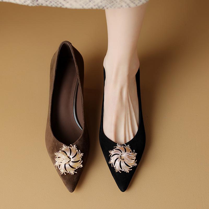 パンプス レディース ポインテッドトゥ ローヒール 本革 フラット ストラップ エレガント 花柄 春夏 婦人靴 通勤 オフィス カジュアル かわいい 歩きやすい...