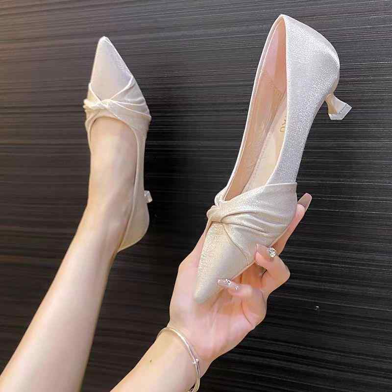 パンプス レディース ポインテッドトゥ ミドルヒール チャンキーヒール 無地 バイカラー フェイクレザ..