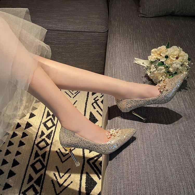 ウェディングシューズ レディース ブライダルシューズ グリッター ラメ ストラップ ポインテッドトゥ ..