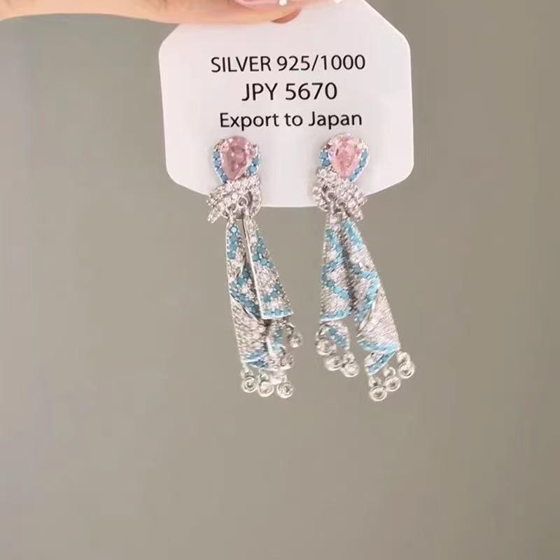 ピアス レディース エスニック ジルコニア 中国結び 彩色 電気メッキ加工 イヤリング 個性的 アクセサ..