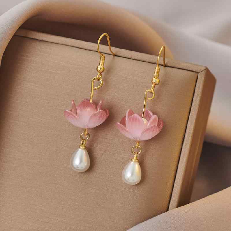 ピアス レディース 女性用 イミテーションパール 水滴 蓮の花 ハス はす イヤリング レトロ 新中国スタ..
