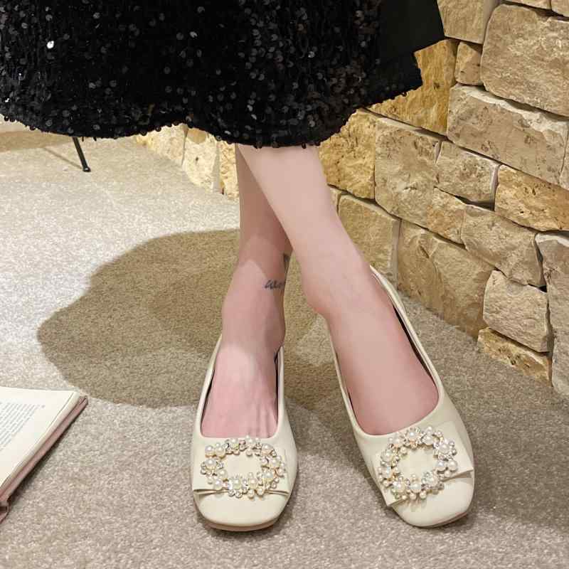 パンプス レディース 豆豆靴 ローヒール フラットシューズ スクエアトゥ ぺたんこ靴 スリッポン モカシン 婦人靴 かわいい 歩きやすい 柔らかい PUレザー 春夏 秋冬 ベージュ ブラック