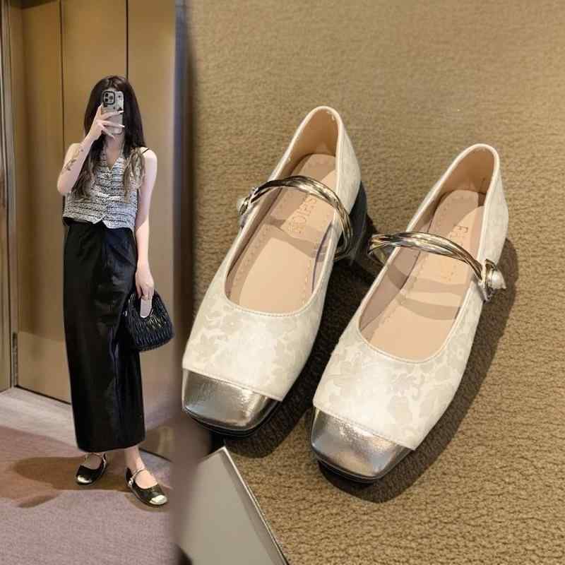 パンプス レディース フラット ローヒール スクエアトゥ ぺたんこ 履きやすい 歩きやすい 痛くない 無地 シンプル カジュアル かわいい 春