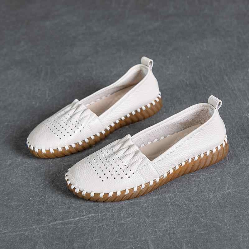 靴 レディース スリッポン レザーシューズ ローファー ぺたんこ 柔らかい 本革 牛革 ラウンドトゥ カジュアル 通気性 ベージュ 赤 黒 深緑 エメラルドグリーン 春夏秋冬