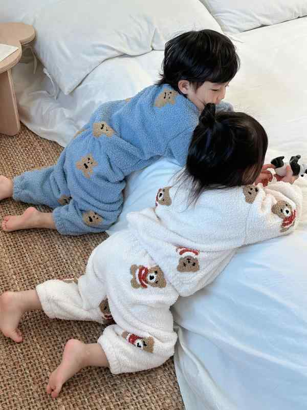 子供用パジャマ 秋冬 キッズ 男女兼用 中小サイズ 部屋着 かわいい 厚手 あったか フリース カートーン ピンク いちご柄 ブルー ベア柄 グリーン ベア柄 パープル ラビット柄 綿