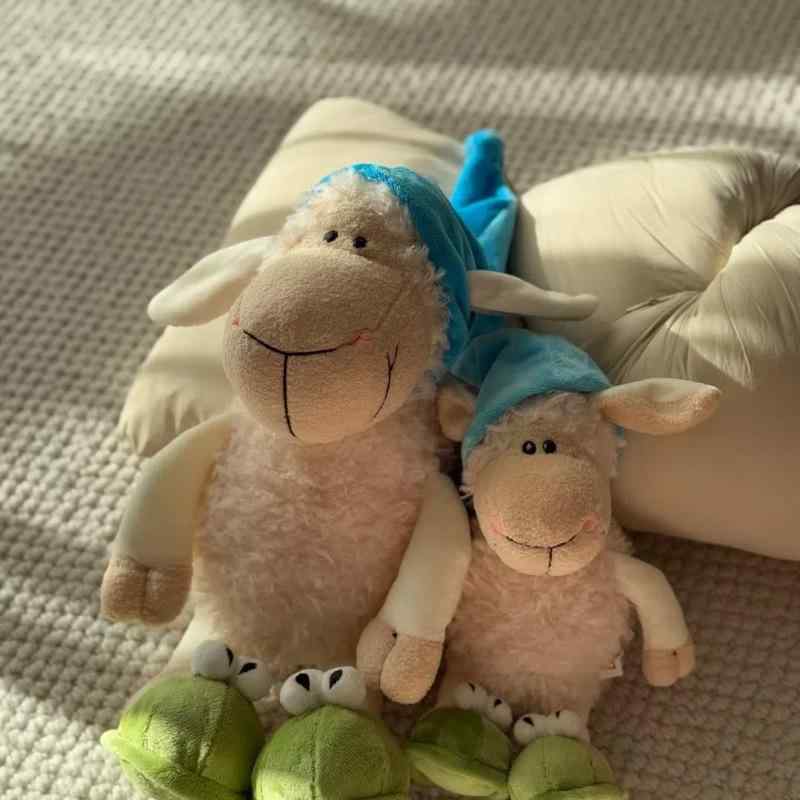 ぬいぐるみ レディース 羊のぬいぐるみ 抱き枕 かわいい 柔らかい PP綿 超柔短毛 乳白色 高さ35cm 25cm