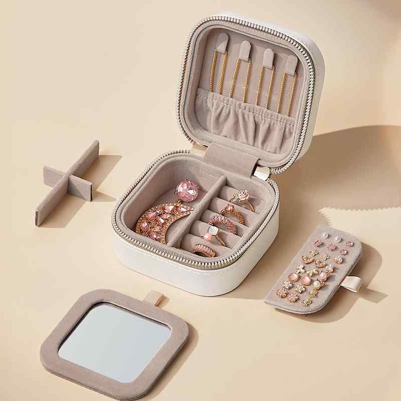 アクセサリーボックス レディース コンパクト ミラー付き ジュエリーボックス 携帯用 ネックレス ピアス 収納 レザー調 ホワイト ブラック 持ち運び 旅行用 ギフト