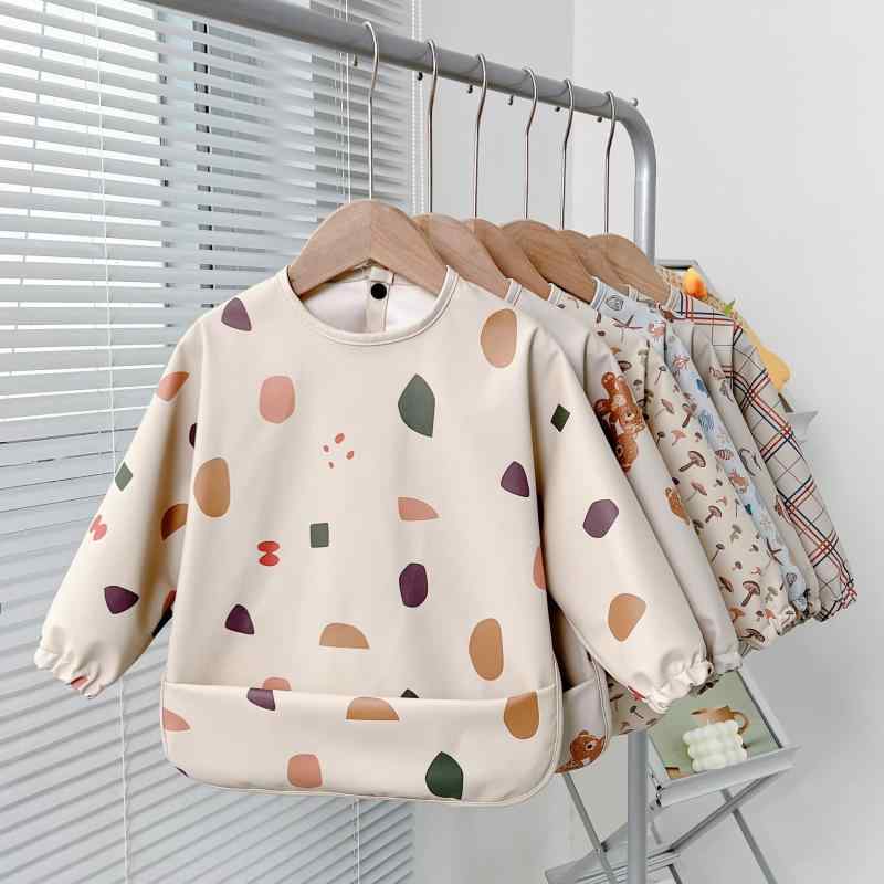 子供用エプロン 防水 食事用エプロン ベビー スタイ 遊び着 長袖 Geschirr 花柄 ピンク系 ブルー系 アニマル柄 恐竜柄 幼児 保育園 幼稚園 PU素材