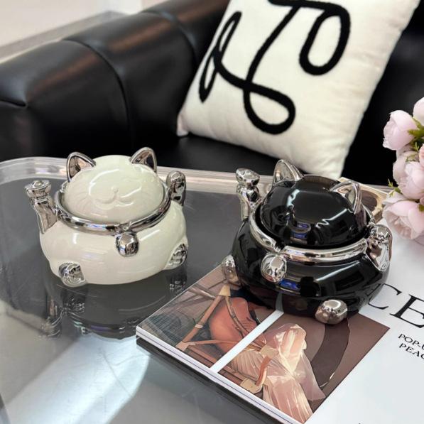 陶器製 灰皿 ラッキーアイテム 招き猫 ふた付き かわいい おもしろい 高級感 客間 オフィス用