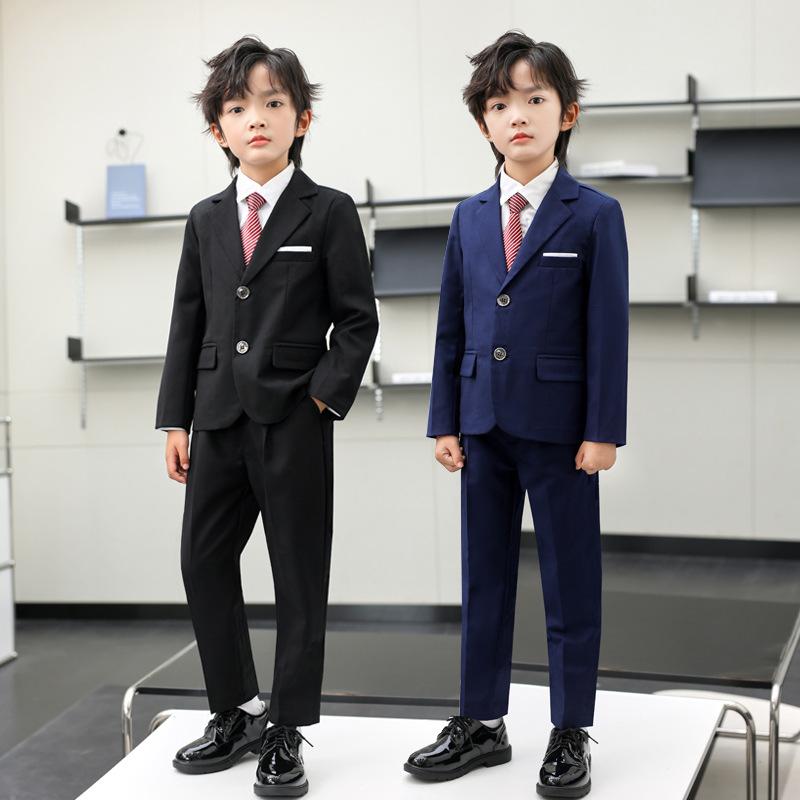 子供用フォーマルスーツ 男の子用タキシード 4点セット (ジャケット ベスト パンツ シャツ) 入園式 卒..