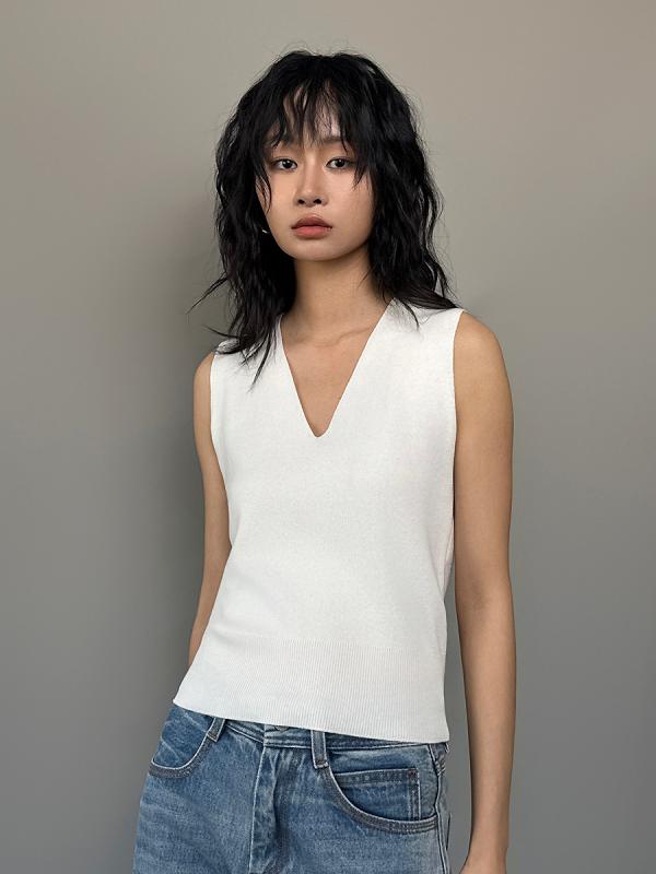タンクトップ レディース Vネック レーヨン混紡 ニット インナー 無地 通勤 普段使い ノースリーブ ト..