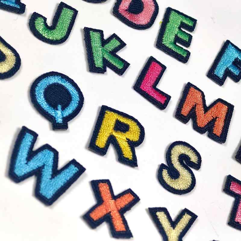 ワッペン 服飾雑貨 A-Z 刺繍 アルファベット アップリケ DIY デコレーション リメイク ワンポイント 熱..