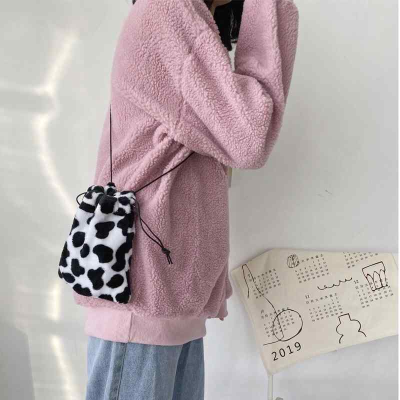 ショルダーバッグ かわいい ミニ 斜めがけ アニマル柄 ポリエステル 秋冬