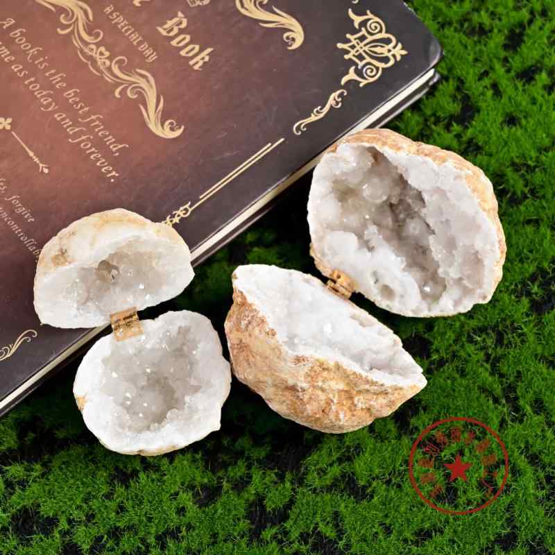 指輪ケース 天然水晶原石 瑪瑙 晶洞 ジュエリーボックス アクセサリー収納 ジオメトリ 幾何学模様 モロ..