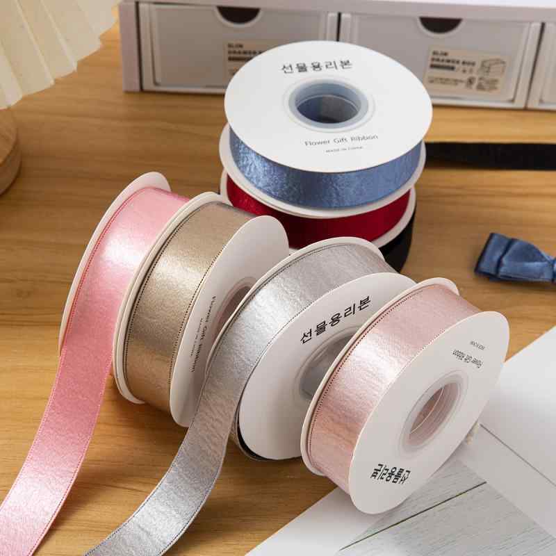 ヘアアクセサリー レディース ヘアクリップ リボン バレッタ シルク風サテン メタリックカラー 光沢 ヘ..