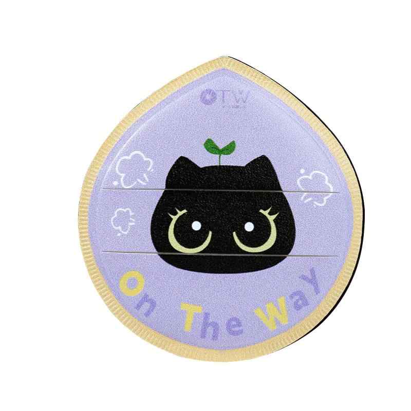 メイク用パフ ファンデーションパフ 猫モチーフ 三角形 涙型 化粧パフ 乾湿両用 親膚