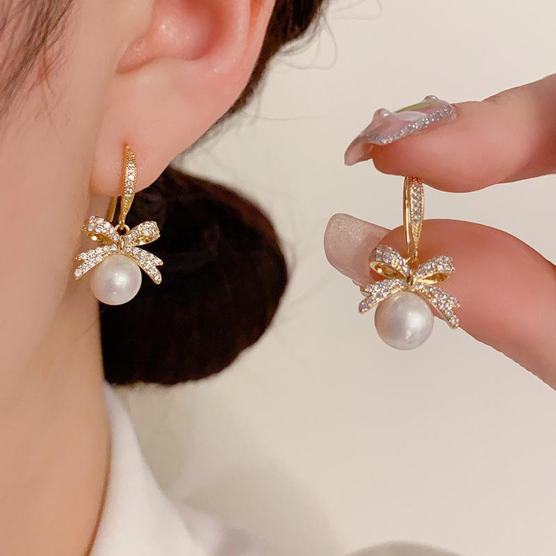 ネックレス レディース 蝶々 チョーカー & ピアス セット 真鍮 電気メッキ加工 バタフライ パール シルバー ゴールド ファッション かわいい 上品 ガーリ...