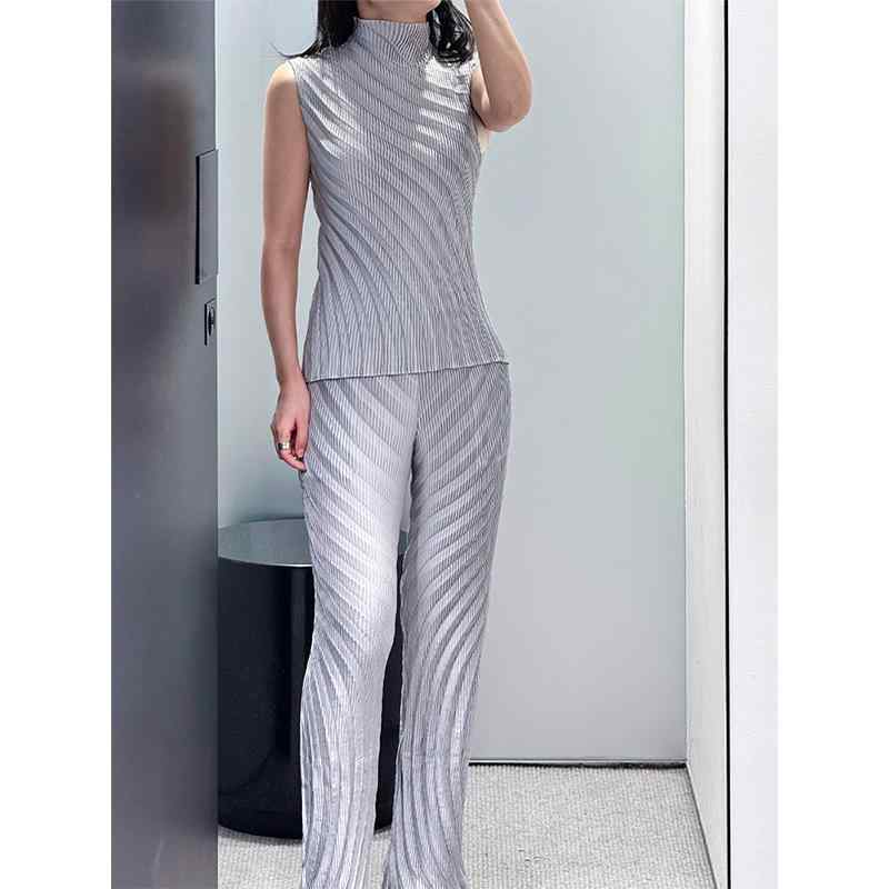 セットアップ レディース トップス 高腰 褶皺 パンツ ポリエステル 無地 ノースリーブ ゆったり 通勤 きれいめ おしゃれ ブラック 黒