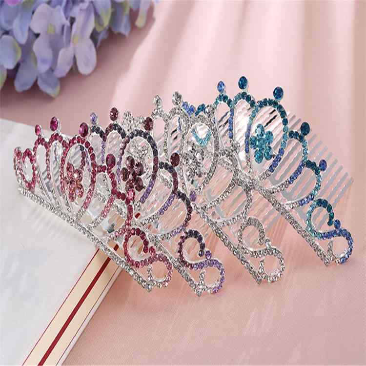 ヘアアクセサリー キッズ 子供用 ヘアバンド カチューシャ 髪飾り 王冠 ティアラ プリンセス お姫様 立体 発表会 結婚式 パーティー イベント 電気メッキ加工 かわいい