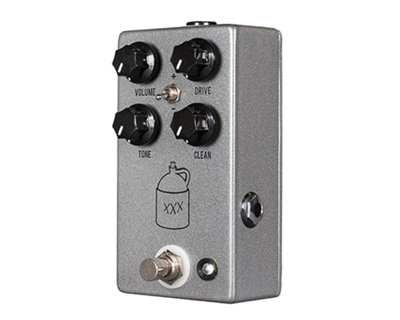 JHS Pedals ジェイエイチエスペダルズ エフェクター オーバードライブ Moonshine Overdrive V2 【】あのもっとも有名な緑色の筐体のオーバードライブに多くのモディファイを施したオーバードライブペダルブルース、ロック、カントリー、ジャズはもちろんハードコアやメタルの様なジャンルにも使用できる万能なトーンシェイピングツール新しく “Clean" ノブを搭載しておりオーバードライブのシグナルにクリーンのシグナルを足すことが可能メーカー側の意匠変更により、予告なく外観上のデザイン・カラー等が変わる場合がございますこちらの商品は日本国内商品となります(並行輸入品はを受けることが出来ません)