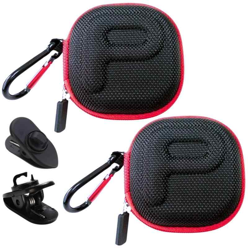 Pcase 2個セット カラビナ付 セミハードケース イヤホンケース コード固定クリップ付きセミハードケース、2個セット。【ケース】7.5cm×7.5cm×3cm【カラビナ】2.5cm×5cm【コード固定クリップ】1個付属メッシュポケットが中に1ヶ所あり、分類に便利。セミハードケースは潰れにくく中の物を保護できます。黒生地の編み込み素材が高級感を醸し出し、赤と黒のツートンカラーがスタイリッシュ。無駄なロゴやラベルが無いシンプルさ。”P”の文字の立体的なデザインがアクセント。赤の華やかさと黒の重量感はゴージャスでカッコ良いイメージ。赤と黒は男性はもちろん女性にも人気がある定番の配色です。カラビナ付で、ベルトループやリュック、カバンに付けたり、鍵を付けたり便利です。取り外し可能。