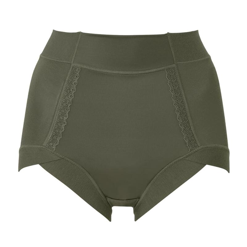 [ブラデリス ニューヨーク] 補整シ