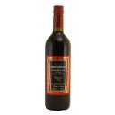 商品名 Cantina Lavorata Nero d’Avola 品種 ネロ・ダーヴォラ100％ 内容量 750ml アルコール分 13％ 原産国 イタリア（シチリア） ※沖縄県は別途2400円送料が発生致します。カンティーナ・ラヴォラータ ネロ・ダーヴォラ ～Cantina Lavorata Nero d’Avola～ 渋味は控えめで、果実味が豊かな爽やかな飲み口の赤 商品名称:Cantina Lavorata Nero d’Avola ●産地: イタリア/シチリア州 ●内容量: 750ml ●生産者: カンティーナ・ラヴォラータ ●アルコール度数: 13%　 ●タイプ: 赤 ●品種: ネロ・ダーヴォラ100％ ワイナリー情報 カンティーナ・ラボラータは1958年、Vincenzo Lavorataによって設立。ワイナリーはイオニア海とカタンザロ山脈に挟まれたRoccela Jonicaの“Stilano-Allars”と呼ばれる美しい渓谷にあります。ラボラータは伝統的な家族経営で発展してきましたが、伝統を重んじつも近代的手法を積極的に採用し、そのワイン造りは芸術の域に達しています。常に先進的な考え方を持ち、醸造工程に繊細な配慮をすると共に、ぶどうの厳密な選別を実行してワイン造りを続けてきた結果、年々その高い品質はイタリア国内はもとより、世界各国より評価を高め、2006年ドイツワールドカップサッカーでは、イタリア代表チームが宿泊したホテルでも採用され、好評を博しました。 ※沖縄県は別途2400円送料が発生致します。