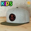 【EzocamP】 kids キッズ スナップバック キャップ アウトドア 帽子 CAP 野外 キャンプ ハイキング 運動会 熱中症対策 北海道発 店舗オリジナル おしゃれ おそろい 親子 ファッション 誕生日 父の日 プレゼント 贈り物 ギフト キッズサイズ52~55cm グレー カーキグリーン
