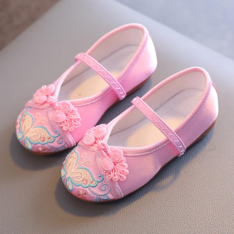 痛くない草履 履物 和柄の靴 歩きやすい 和服 草履のかわり キッズ 7歳 子供靴 刺繡 赤 草履 七五三 お正月 3歳 靴 可愛い 歩きやすい 蝶の刺繍 5歳 和装 七五三の靴 ピンク ホワイト ブルー ぺたんこ フラットシューズ