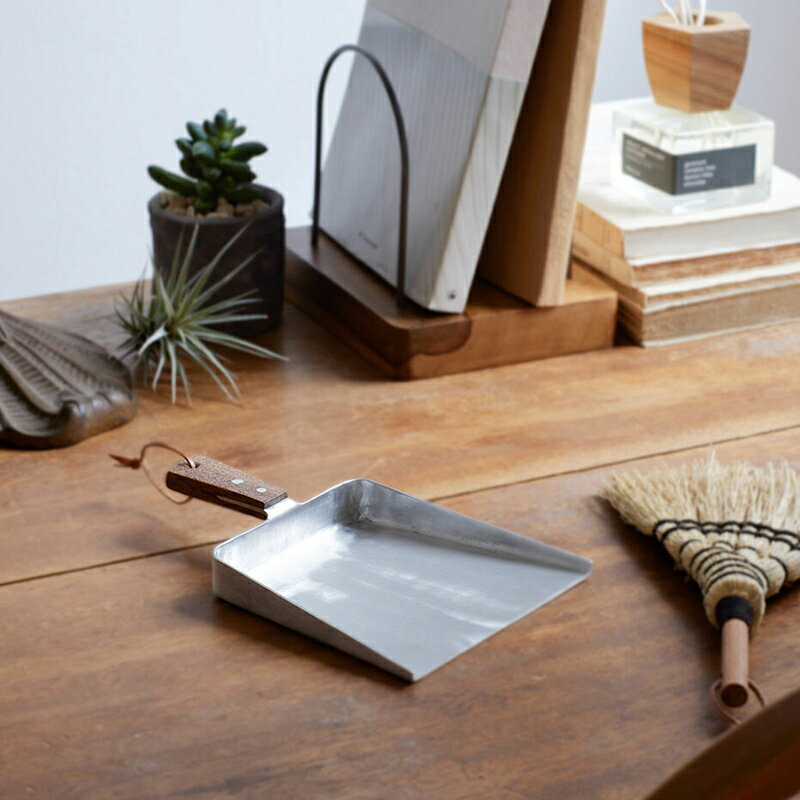 ミニちりとり アルミダストパン レザー紐付き