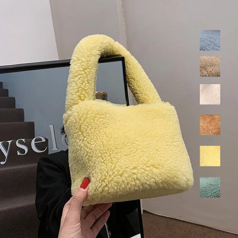 【25%OFFクーポン配布中】 ファー バッグ おしゃれ 韓国風 ふわふわ ボアバッグ もこもこ トートバッグ レディース 小さめ 大学生 高学年女子 冬バッグ ミニ 手提げ 通勤 軽量 秋冬 可愛い プレゼント 女性 送料無料のサムネイル