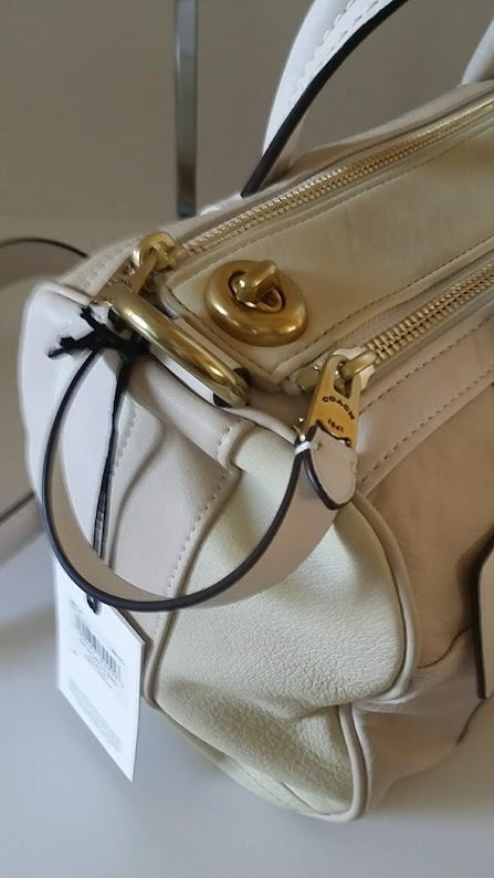 コーチ　レディースバッグ　COACH　2wayバック　シャッフル カラーブロック レザー　アイボリー【在庫有り・即発送】