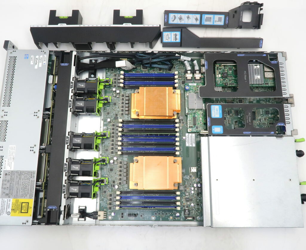 Cisco UCS C220 M3 Xeon E5-2660 2.2GHz(16スレッドCPUx2基) 32GB 300GBx2台(SSD/R...