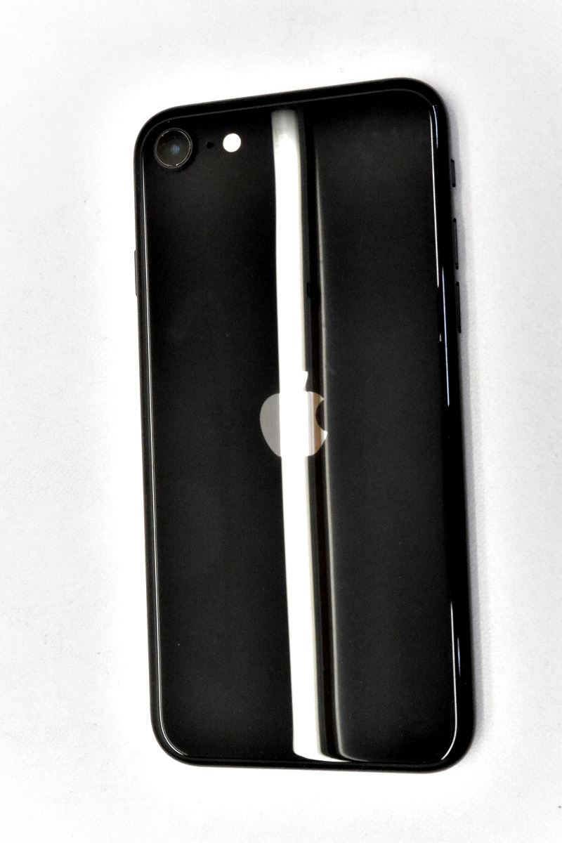 白ロム SIMフリー docomo SIMロック解除済 Apple iPhoneSE(第2世代) 64GB iOS18.1.1 ブラック MHGP3J/A 初期化済 【m025803】【中古】【K20250206】
