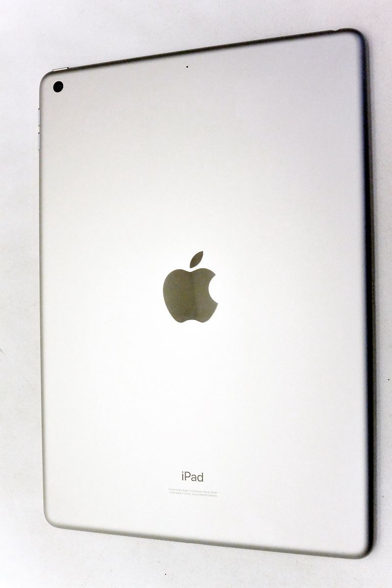 Wi-Fiモデル Apple iPad7 Wi-Fi 32GB iPadOS18.1.1 シルバー MW752J/A 初期化済 【m026670】【中古】【K20250419】