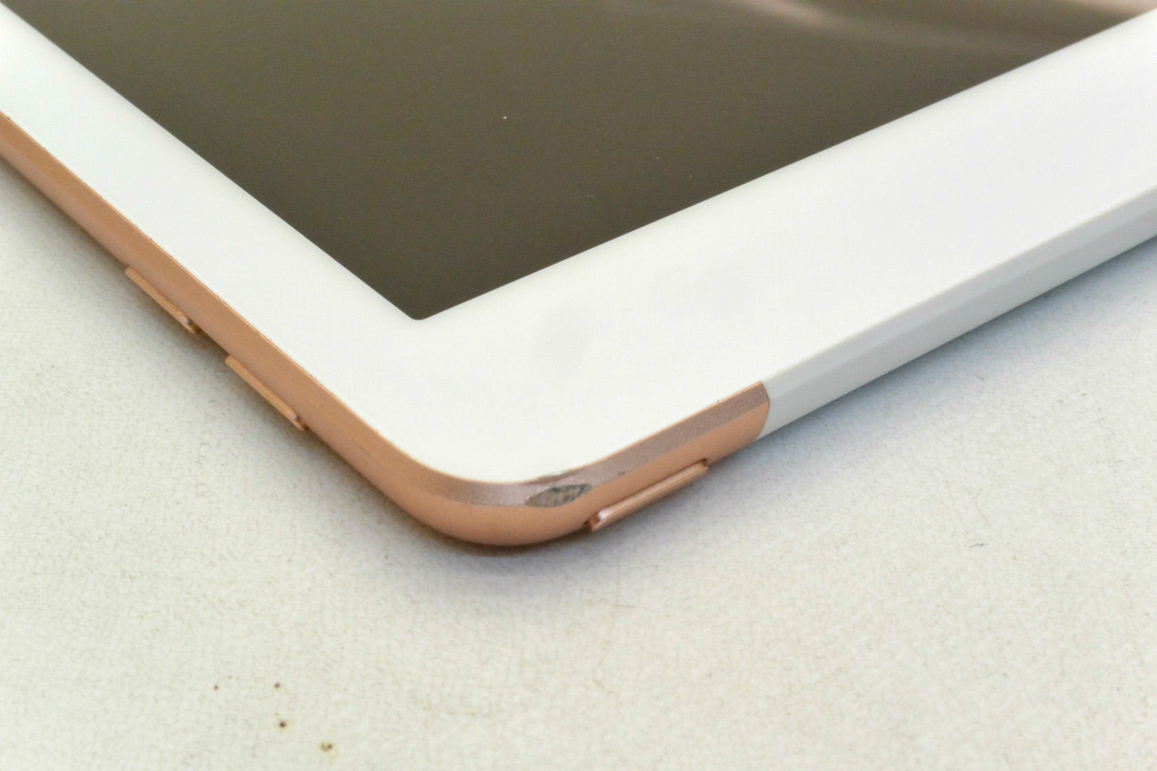 白ロム SIMフリー Apple iPad6 Wi-Fi+Cellular 32GB iPadOS17.7.10 ゴールド MRM02J/A 初期化済 【m027342】【中古】【K20250919】 - Image 3