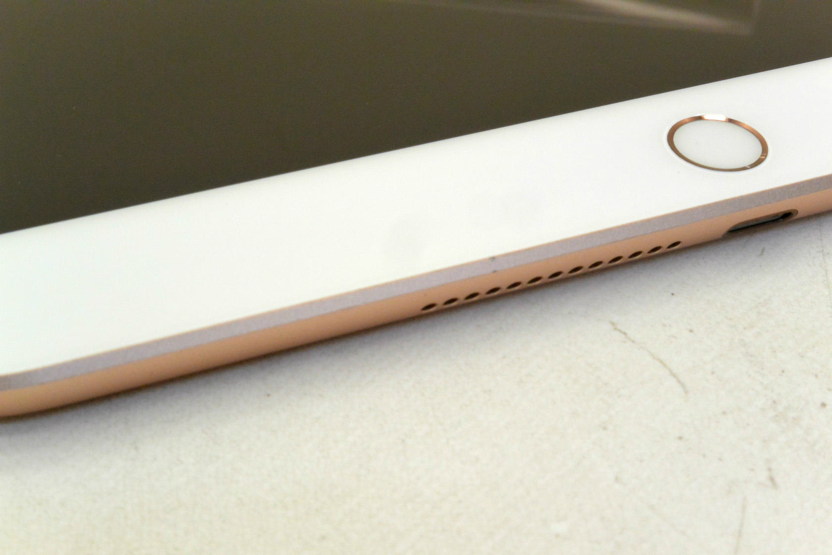 白ロム SIMフリー Apple iPad6 Wi-Fi+Cellular 32GB iPadOS17.7.10 ゴールド MRM02J/A 初期化済 【m027399】【中古】【K20251017】 - Image 3