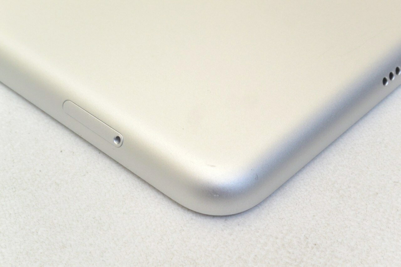 白ロム SIMフリー docomo SIMロック解除済 Apple iPad5 Wi-Fi+Cellular 32GB iPadOS16.7.10 シルバー MP1L2J/A 初期化済 【m029566】【中古】【K20260113】 - Image 3