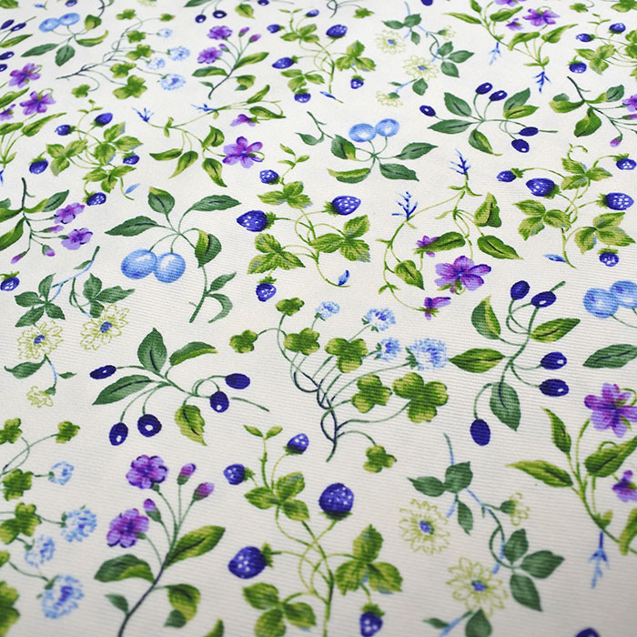 [カット済]小さな青いベリー【ランチョンマット】手作りキット 簡単 裁断済 生地 ランチクロス ランチマット 小学生 高学年 中学年 作り方付き 初心者 手芸キット 手作り キット 入園 準備 保育園 テッテ