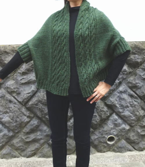 ●編み針セット●ツリーハウスリーブスで編むマーガレット風のまっすぐベスト（カーディガン） オリムパス 手編みキット 編み図 編みものキット