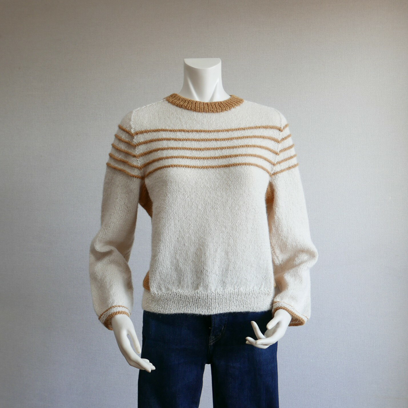 編み図「チエリ」　エポーレット（肩章）のあるセーター。これを簡単に編む方法を考えました。