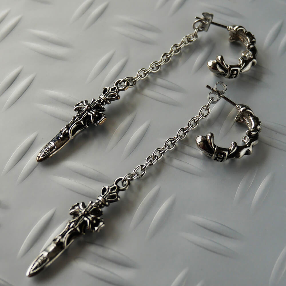 Rakuten - メンズ ピアス ダガー 剣 フープ チェーン ゴシック パンク ロック シルバーカラー クロス アクセサリー