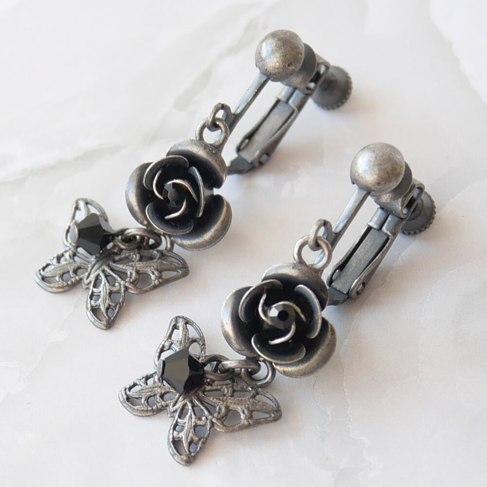 銀古美 薔薇 蝶 黒石 イヤリング