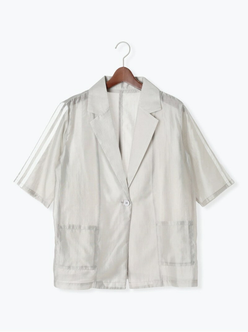 【予約商品について】 ※「先行予約販売中」「予約販売中」をご注文の際は予約商品についてをご確認ください。■重要なお知らせ※ 当店では、ギフト配送サービス及びラッピングサービスを行っておりません。ラッピング・ギフト配送について同時に複数の商品を注文された場合メーカー希望小売価格について置き配についてご利用ガイドTe chichi（テチチ）ライン入りシアージャケットスリーブの配色ラインがスポーティーな風合いを演出するジャケット。透け感のあるシアー素材を使用し、軽やかな着心地を実現します。きちんとしたテーラードカラーがポイント。お手持ちのTシャツやタンクトップと合わせたコーディネートがおすすめです。※商品画像は、撮影環境やお客様のご利用のPC・スマートフォンのモニター環境などにより実物と色味に差異がある場合がございます。型番：2300537-31-24-48-15 PY8228【採寸】サイズ身幅着丈袖丈肩幅裾幅重さF114cm64cm31cm43cm53cm90g商品のサイズについて【商品詳細】中国素材：本体 再生繊維（セルロース） 83% ポリエステル 17% テープ部分 ポリエステル 100%サイズ：F手洗い可 石油系ドライクリーニング※画面上と実物では多少色具合が異なって見える場合もございます。ご了承ください。商品のカラーについてこの商品はセール商品のため返品・交換対象外です詳細はこちら >>