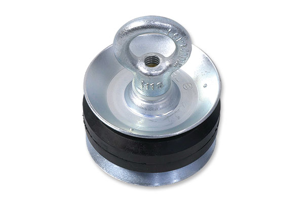 円盤の寅床スリーブの開口から雨水等が下の階に漏れるのを一時的に止水!