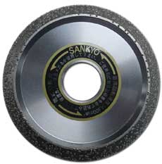 仕様 外形85mm 刃厚10mm チップ高さ- 内径20.0mm 関連ワード 三京　ダイヤモンド　カッター三京ダイヤモンド工業 溶着Vカッター FV-85S