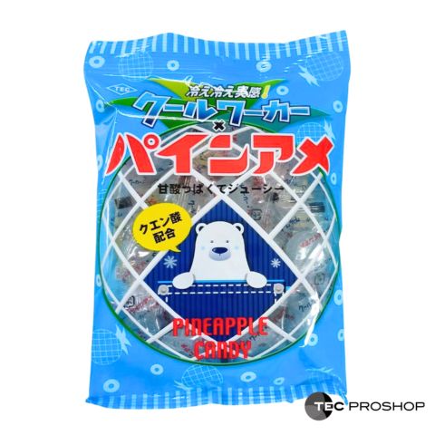 商品情報商品説明近年、猛暑対策への関心が高まる中、暑い季節をより快適に過ごしていただくため、手軽に“美味しく”リフレッシュできる商品開発を目指し、幅広い世代に親しまれている「パインアメ」とのコラボレーションが実現しました。【商品特徴】・パインアメの爽やかな風味を踏襲・クエン酸配合で暑い日のリフレッシュに・クールワーカーおよび当社のイメージカラーである“青”を基調としたパッケージ・作業現場やアウトドア、スポーツなどの外出時にも手軽にお召し上がりいただけます※「クールワーカー」とのコラボ商品ですが、冷たさを感じるキャンディではございません。※パインアメの甘さはそのままに、クエン酸を配合することで、気持ちすっきりとした後味に仕上げています。名称キャンディ原材料名砂糖（国内製造）、水飴、パイナップル果汁／酸味料、香料、クチナシ色素内容量90g（個包装紙込み）賞味期限2027年5月保存方法直射日光や高温多湿を避けて保存してください。製造者または販売者製造者：パイン株式会社 滋賀工場　　　　滋賀県草津市追分南9丁目1番1号販売者：東神電気株式会社　　　　大阪市淀川区新高1丁目3番8号