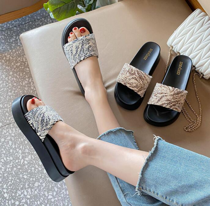 厚底サンダル　スパンコールサンダル　レディース靴 柔らかい素材　 ビーチサンダル コンフォートサンダル　5cmヒール　レディース 靴 夏 歩きやすい　 ビーサン　ビーチスリッパ