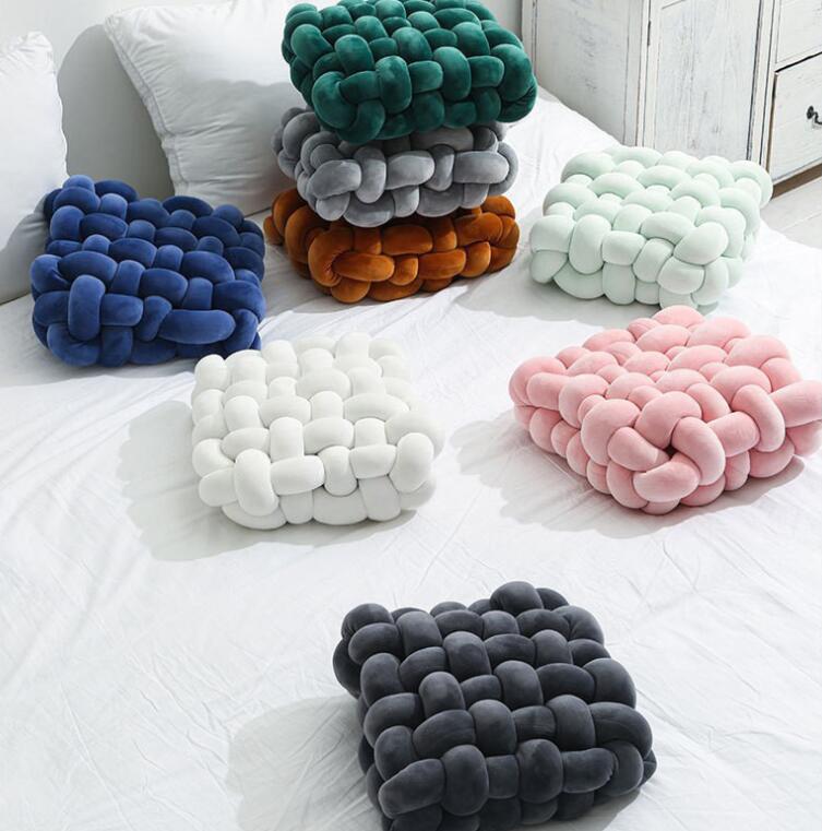 ふわふわ クッション 抱き枕 おしゃれ ラウンドクッション 腰痛対策 体圧分散 美尻 座り心地抜群 クッ..