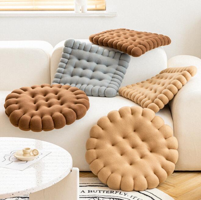 座布団 クッション 厚手 四角 円形 北欧 椅子用 シートクッション テレワークに最適 クッション 大きい 丸 分厚い イス クッション かわいい 椅子 クッション 在宅 床 座る クッション 大きめ うつぶせ 子供 高さ調整 体圧分散 背もたれ